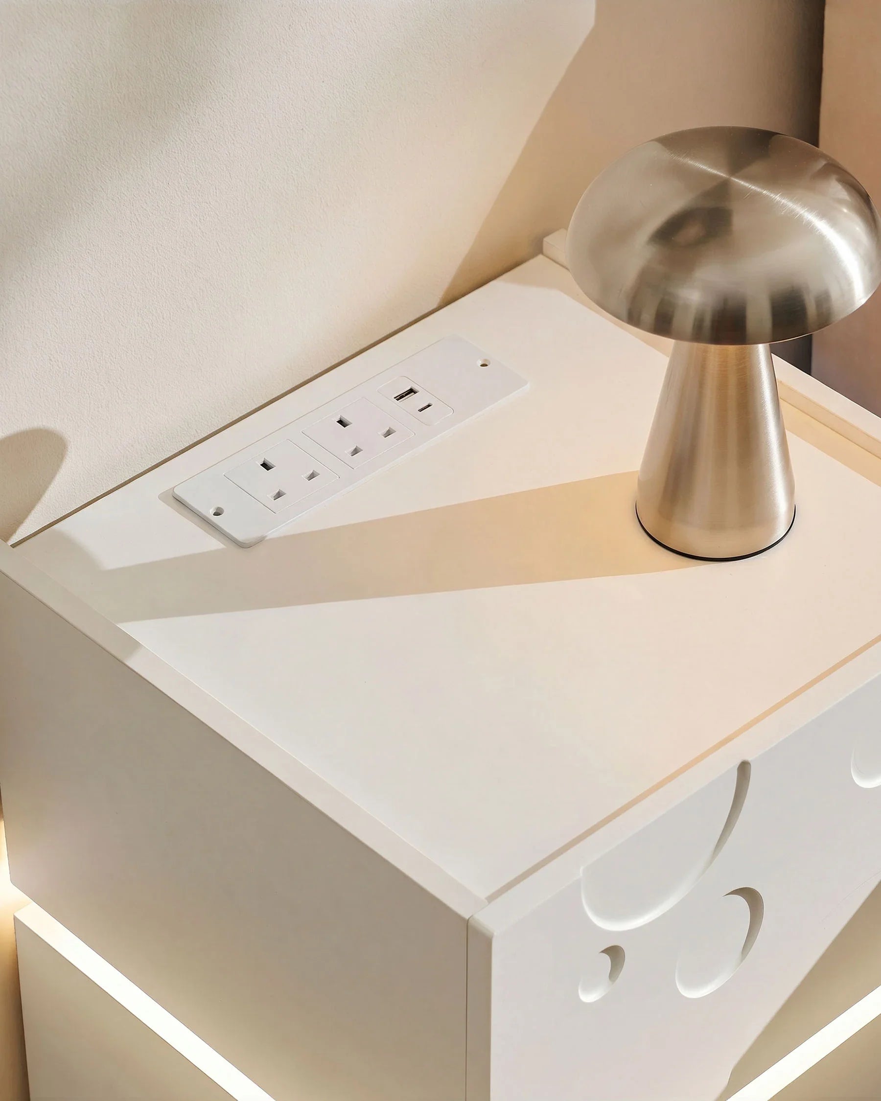 Bubbli LED Bedside Table-4