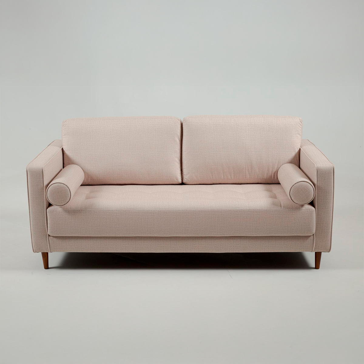 Sofa Keith – Klassisches 3-Sitzer-Sofa mit Holzfüßen & Rollenkissen